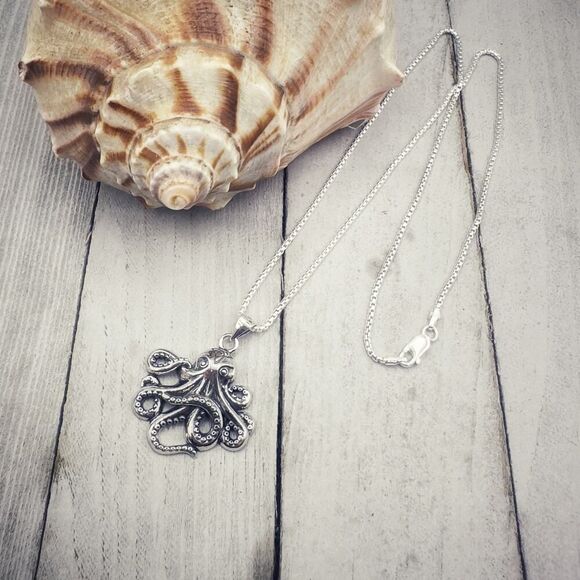 Octopus Sterling Silver Necklace Rounded Box Chain - Picture 1 of 11
